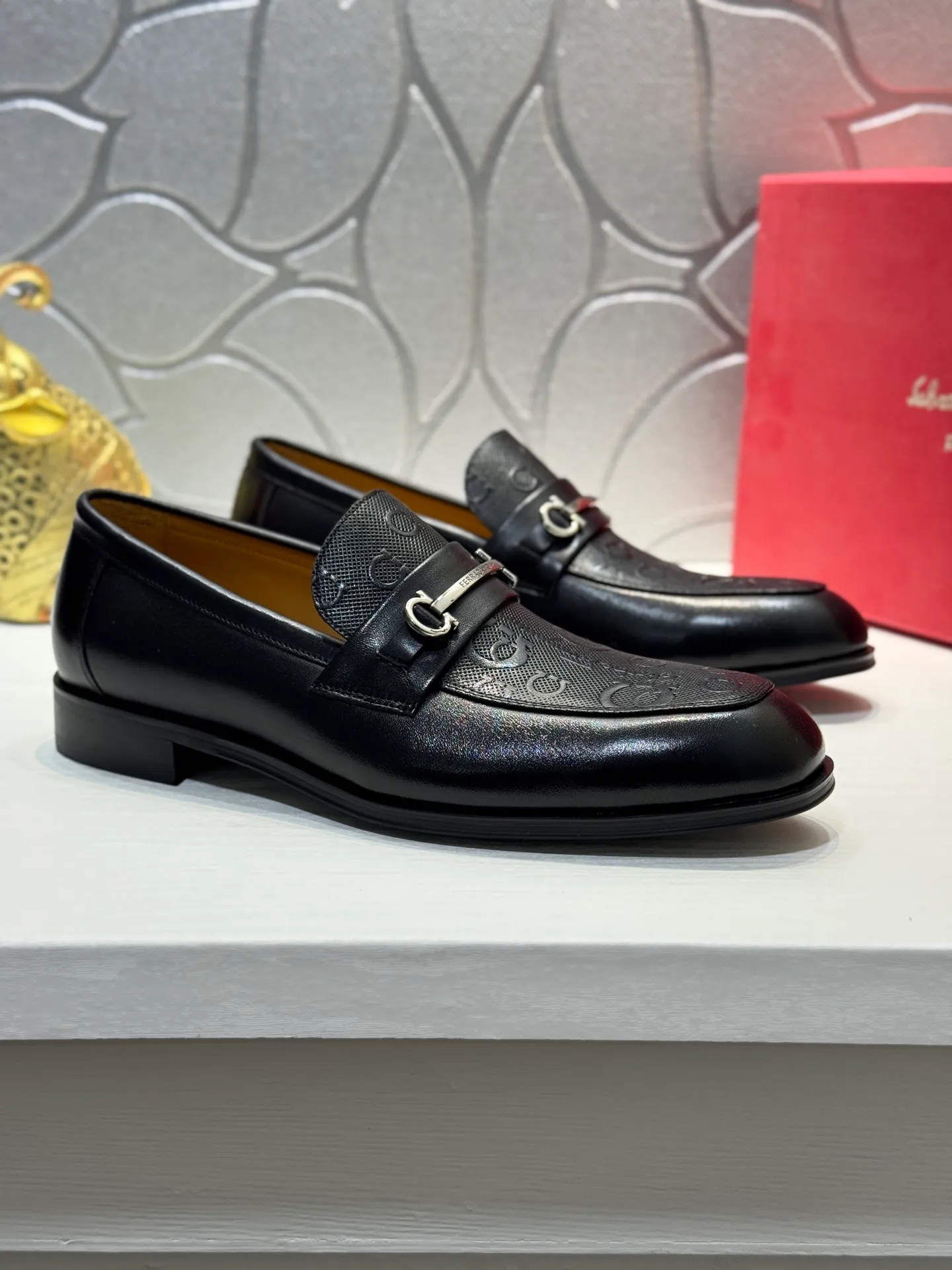 Men's men's shoes 💰480 [New style] 🐠🐠New Ferragamo [Ferragamo] top imported suit men's shoes 💯 Official website original copy, product materials: selected imported embossed calfskin + luxury hardware buckle accessories ~ imported water-dyed cow 🐂 leather lining. Strong three-dimensional visual effect, original combination outsole, multiple colors available😘 Size: 39-44 (customized at 45.46.47